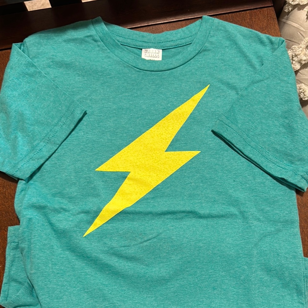 NWOT Vibrant Teal and Yellow Short Sleeve Tee with Lightning Bolt - 8